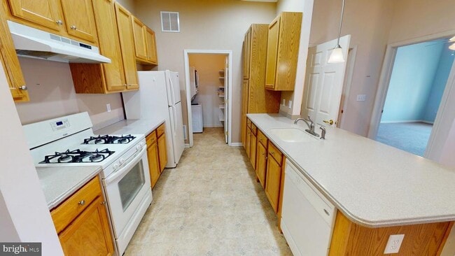 Foto del edificio - 432 Highland Ests