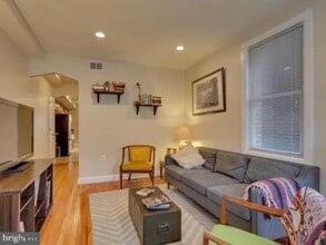 Building Photo - 1223 Orren St NE