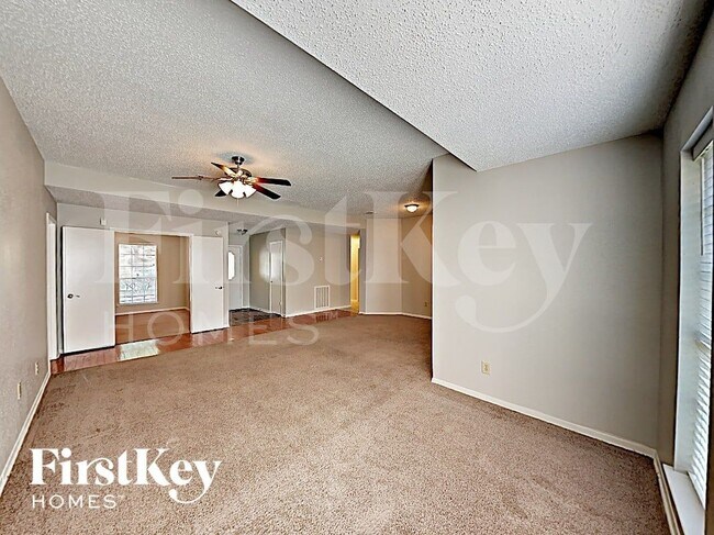 Foto del edificio - 9311 Wallingham Dr