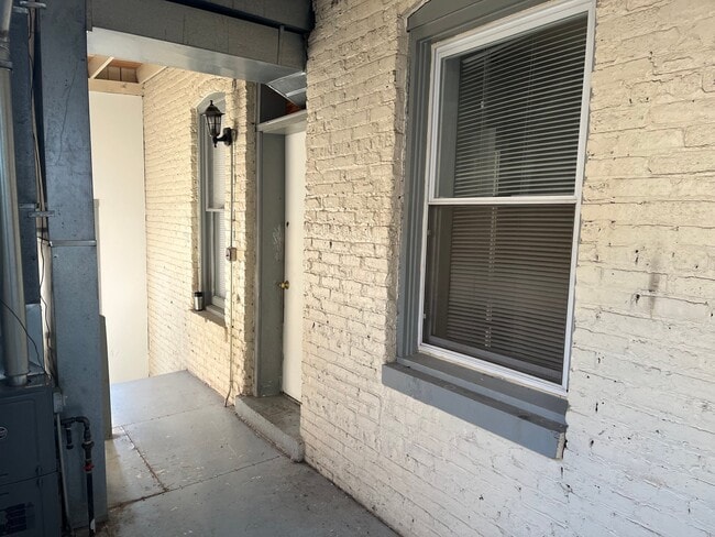 Photo - 3105 W Diversey Ave Apartment