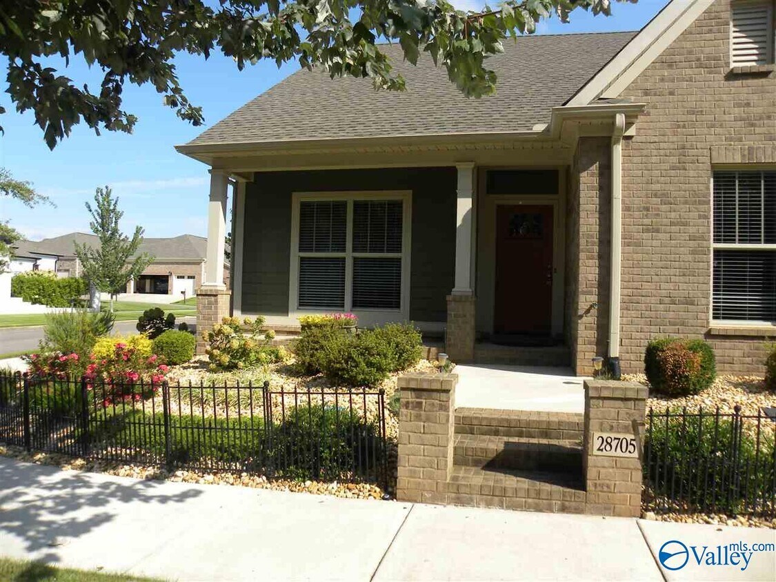Foto principal - 28705 Cobble Creek Rd