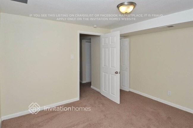 Foto del edificio - 1351 Oswego St