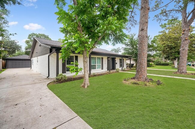 Building Photo - 5630 Lymbar Dr