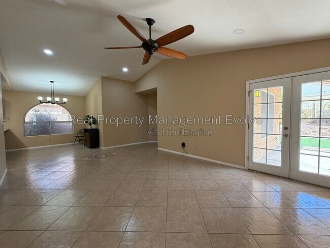 Foto del edificio - 7568 W Kerry Ln
