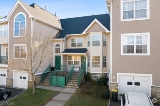 Building Photo - 904 Rhoads Dr