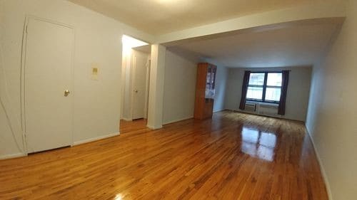 Building Photo - 880 68th St
