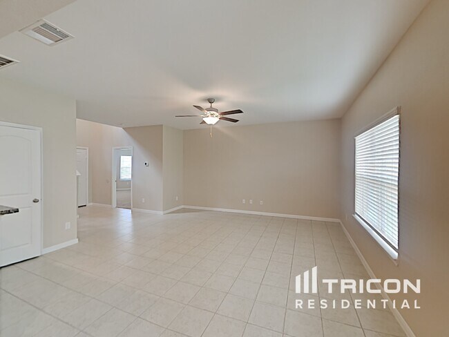 Building Photo - 504 Red Dusk Paint Dr