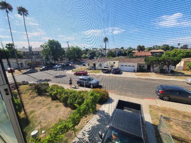 Foto del edificio - 6048 Bradford St