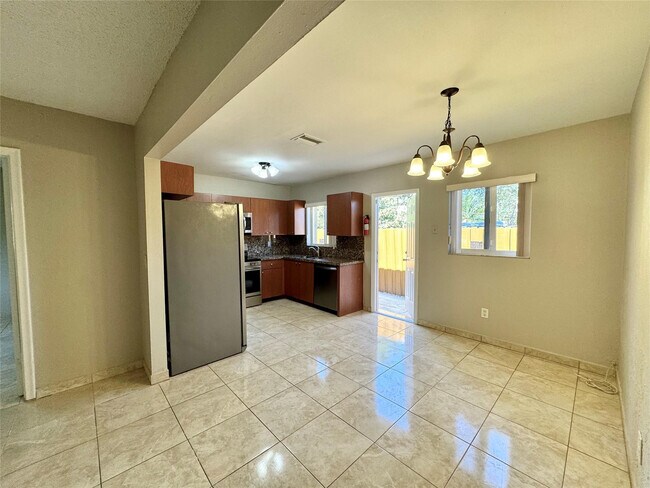 Foto del edificio - 6133 Buchanan St