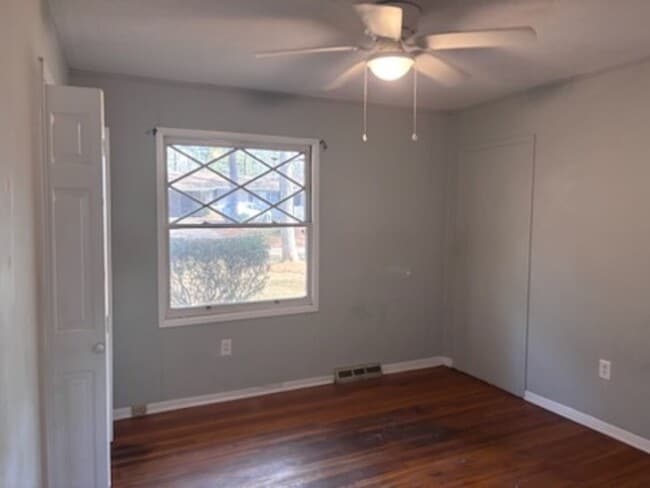 Building Photo - 2005 Wisteria Dr