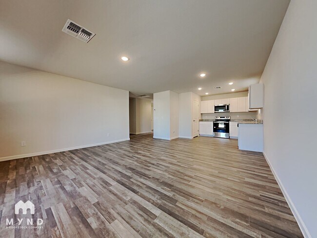 Foto del edificio - 9346 W Raven Dr