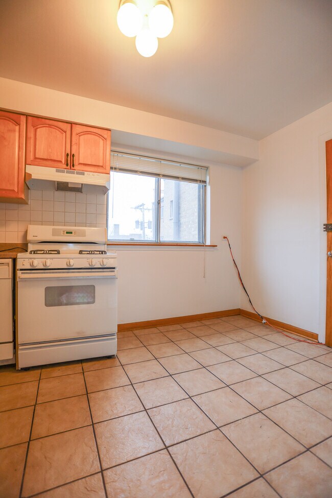 Foto del edificio - 5701 N Kimball Ave