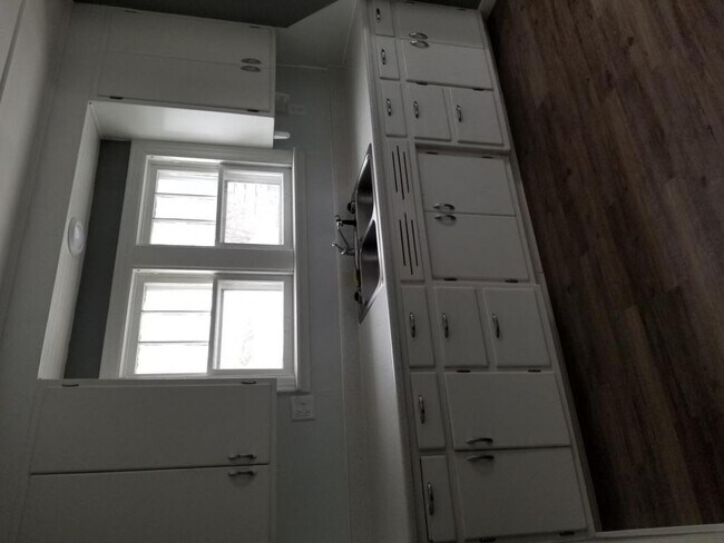 Building Photo - 11 Morris St Apt 3