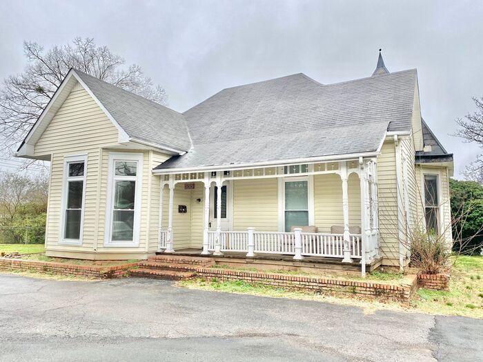 Primary Photo - 555 N Water Ave