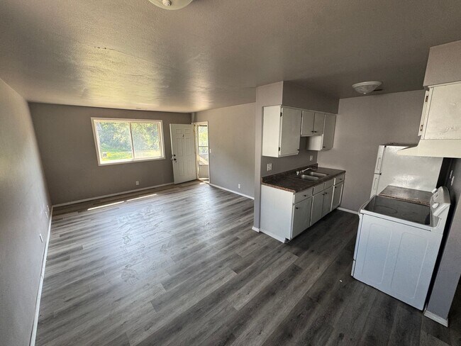 Foto del edificio - 213 Sunnyridge Ct