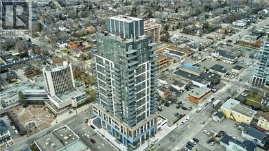 Building Photo - 2007 James St
