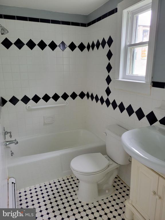 Foto del edificio - 305 Brower Ave