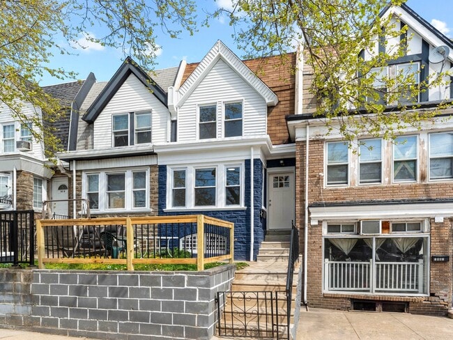 Photo - 1901A 72nd Ave House