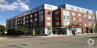 Primary Photo - 285 W 6th St