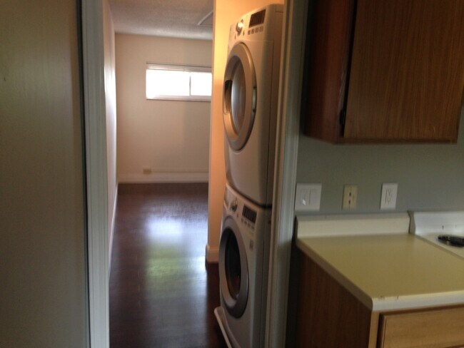 Photo - 510 14th St Apartment