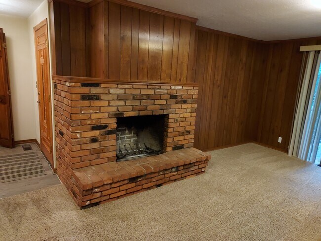 Charming Fireplace - 3285 Gibson Rd NW