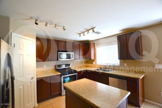 Building Photo - 36285 N Mirandesa Dr