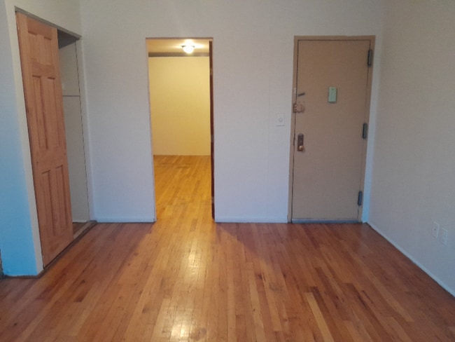 Building Photo - 2127 3rd Ave