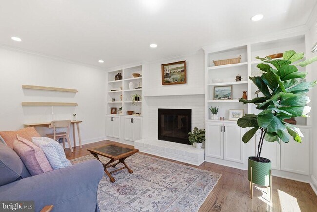 Building Photo - 20019 Great Falls Forest Dr