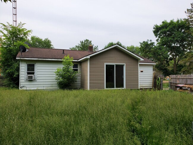 Foto del edificio - 3148 Gracelawn Ave