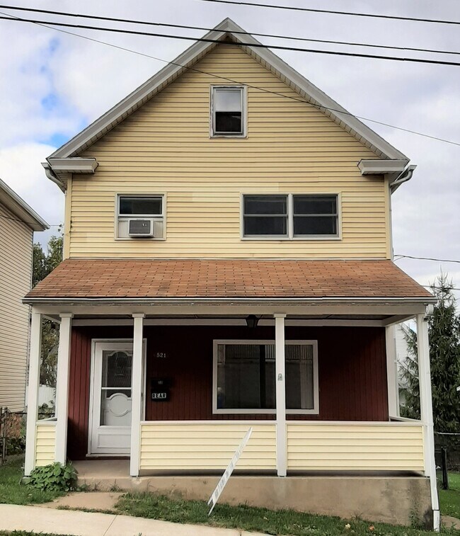 Building Photo - 521 Spruce St
