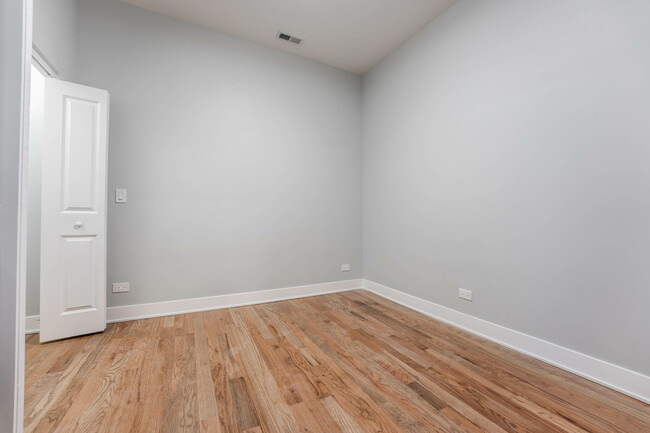 Foto del edificio - 2103 N Sedgwick St