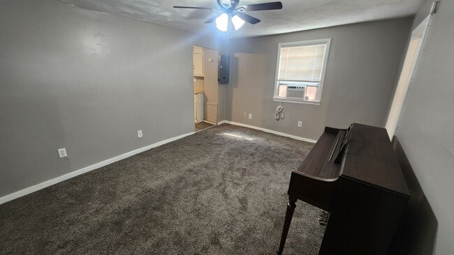 Foto del edificio - Affordable 2BR, 1BTH flat with utilities included & convenient location!