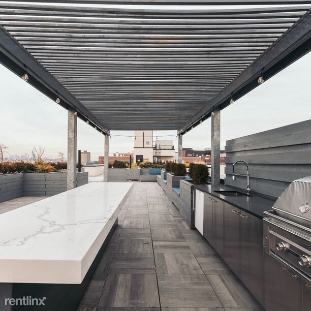 Foto del edificio - 803 Wyckoff Ave