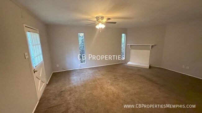 Foto del edificio - 3032 Queensgate Ave