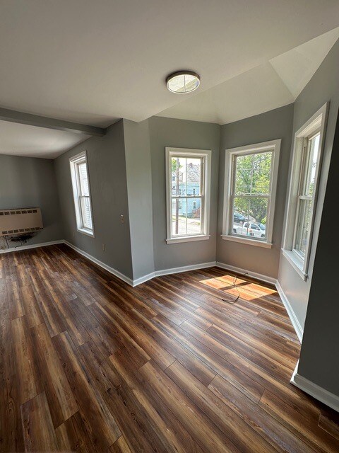 Building Photo - 55 Chase St