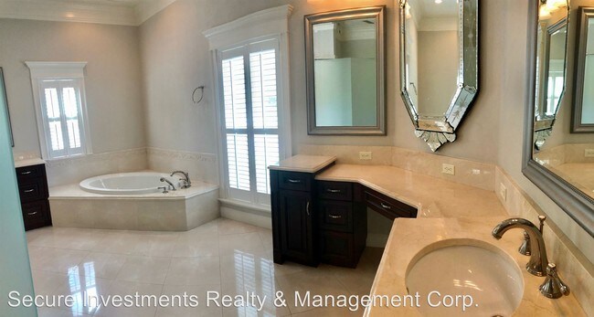 Foto del edificio - 6 br, 5.5 bath House - 6529 NW 50th lane