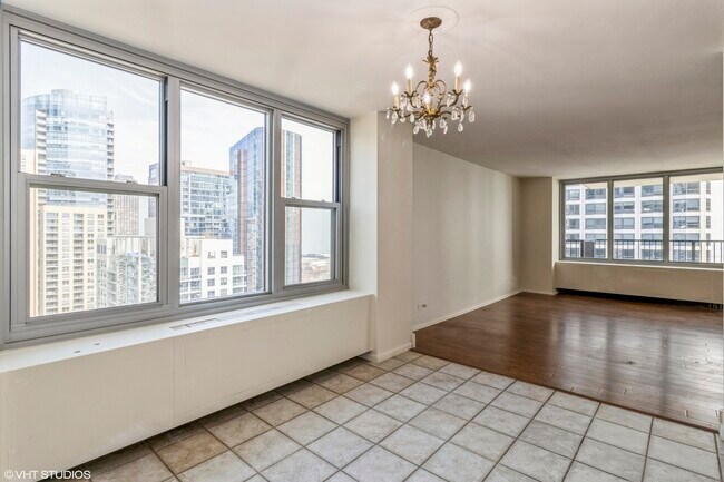 Building Photo - 400 E Randolph St