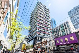 Building Photo - 215 Queen St W