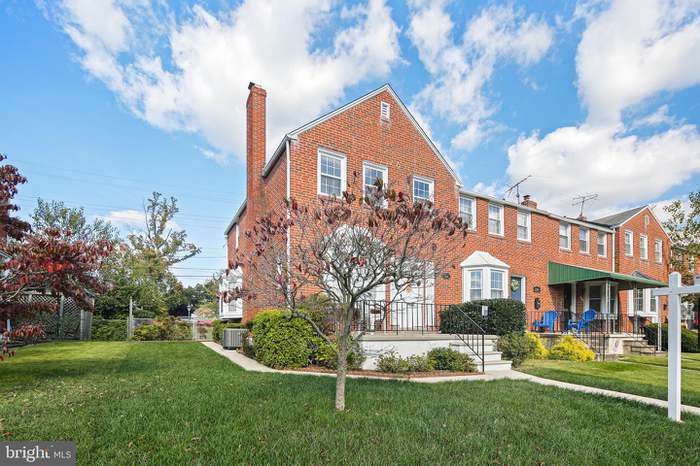 Primary Photo - 1606 Thetford Rd