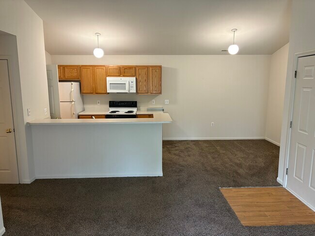 Foto del edificio - Whitmore Lake Apartments