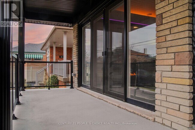 Building Photo - 37 Bentworth Ave