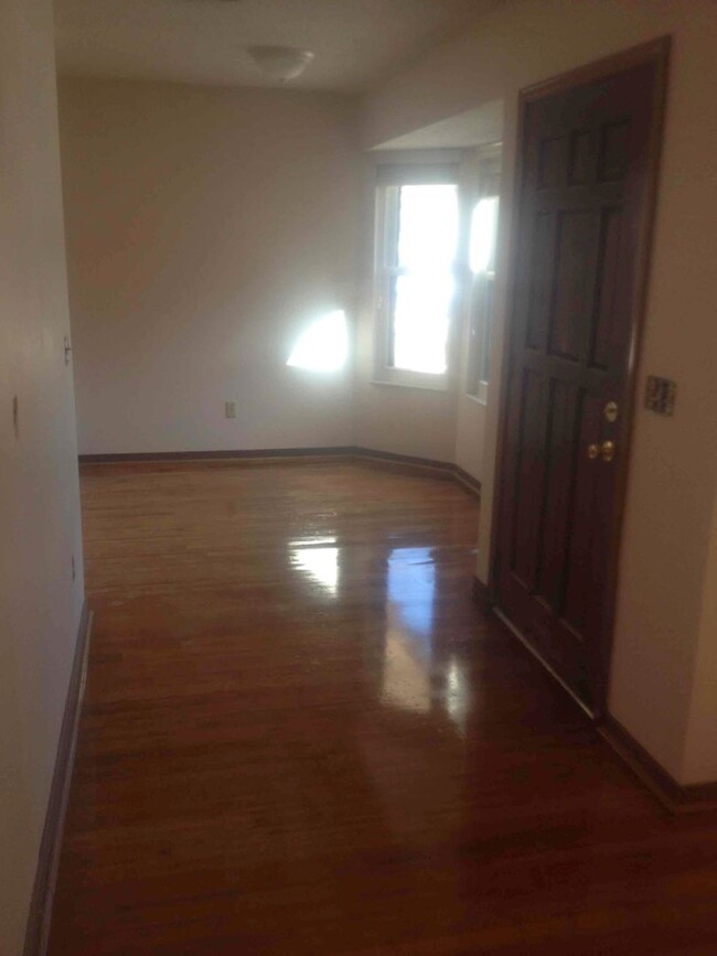 Foto del edificio - Arlington Beauty! Spacious 3-Bedroom, 2-Ba...