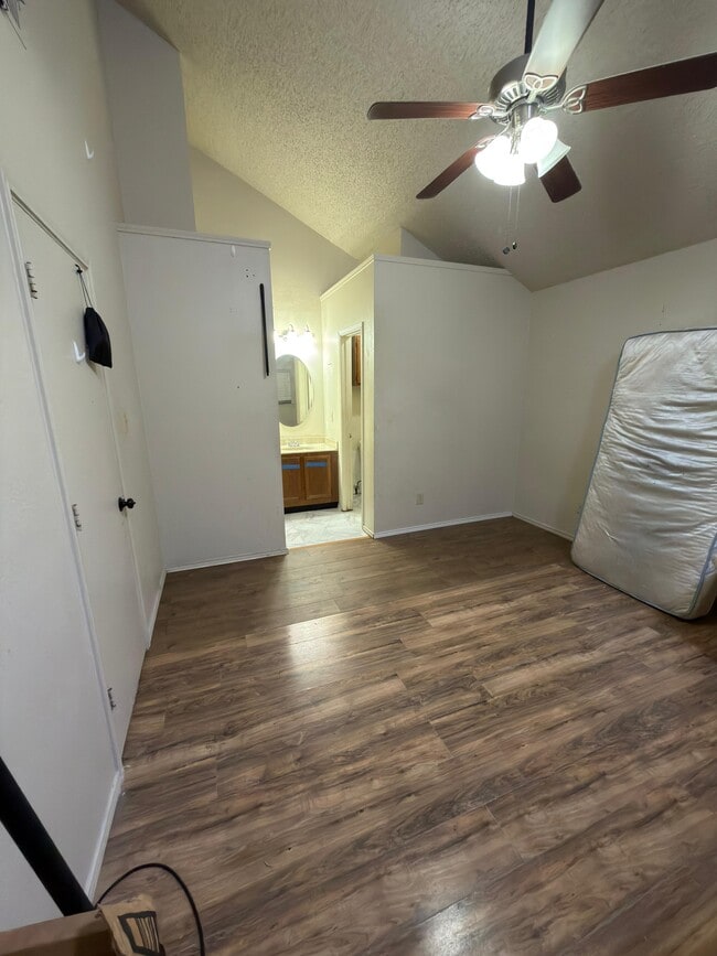 Building Photo - 6408 Brookhaven Trl