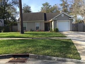 Building Photo - 14171 Drakes Point Dr