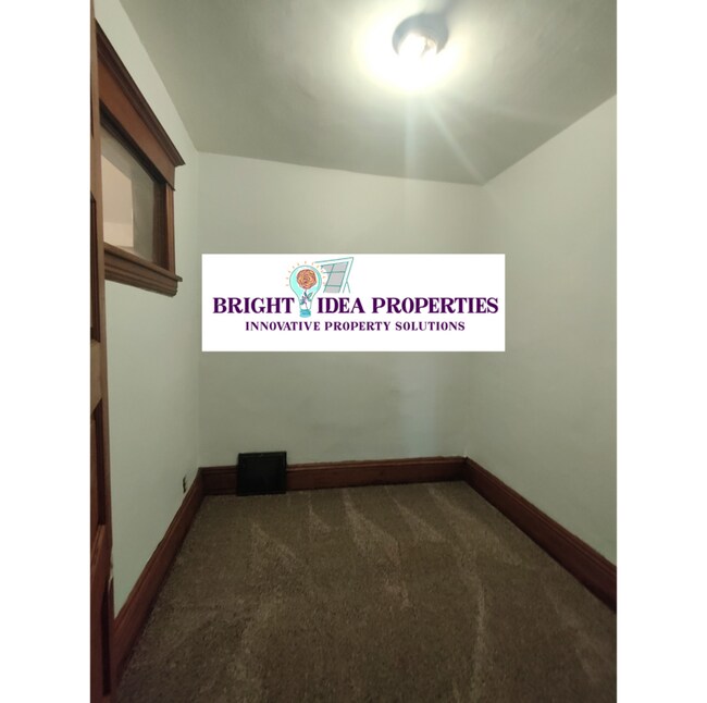 Building Photo - 2811 11th Ave S