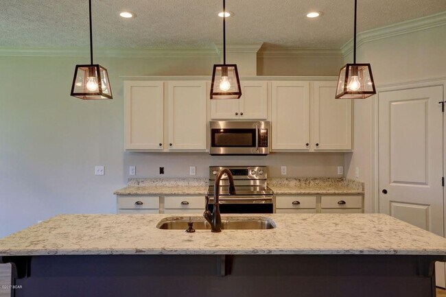 Building Photo - 3775 Cedar Park Dr