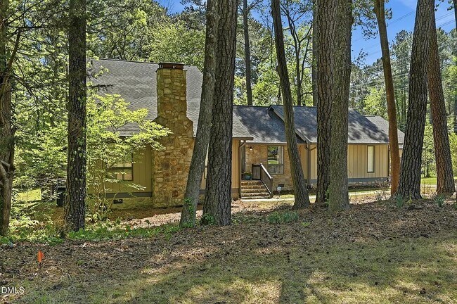 Foto del edificio - 4002 Westfield Dr