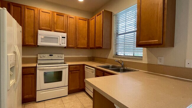 Building Photo - 1717 SW Umbria St