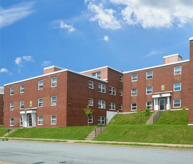 Building Photo - Lakefront Apartments