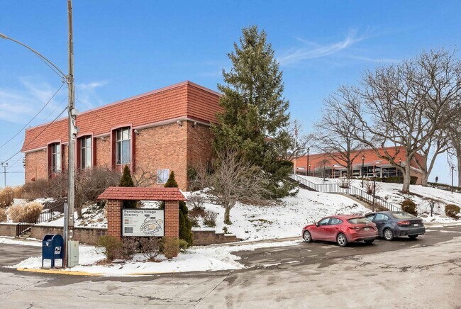 Foto del edificio - 546 Carriage Cir